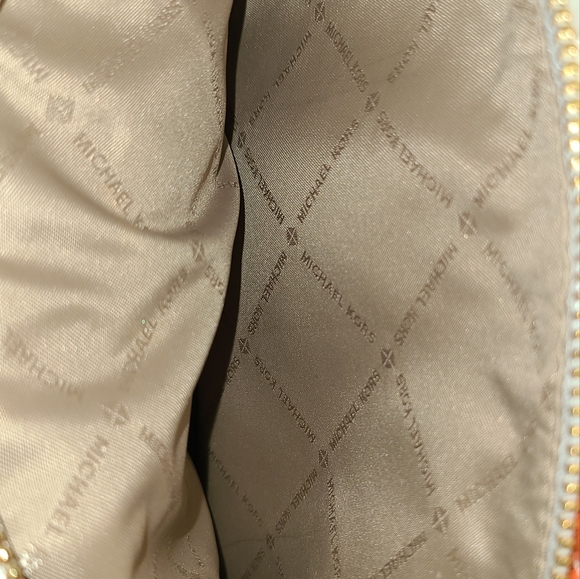 Michael Kors Rainbow Medium Backpack Limited Edition - Picture 9 of 14